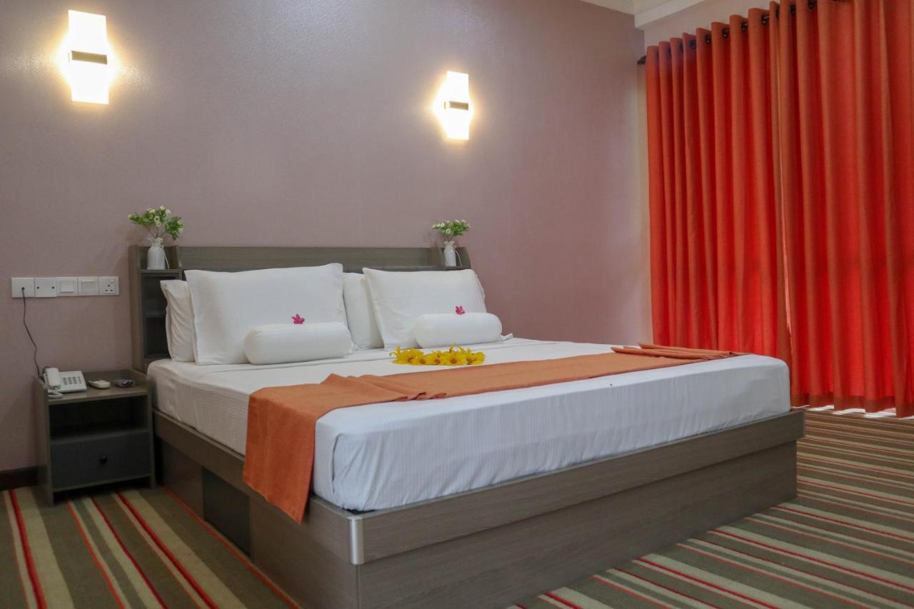 Reddalf'S Holiday Resorts 아루감 베이 외부 사진